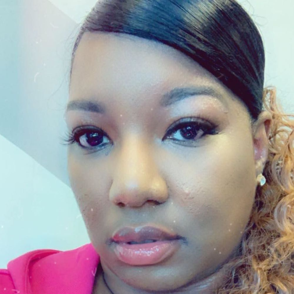 Meet your Posher, Alicia